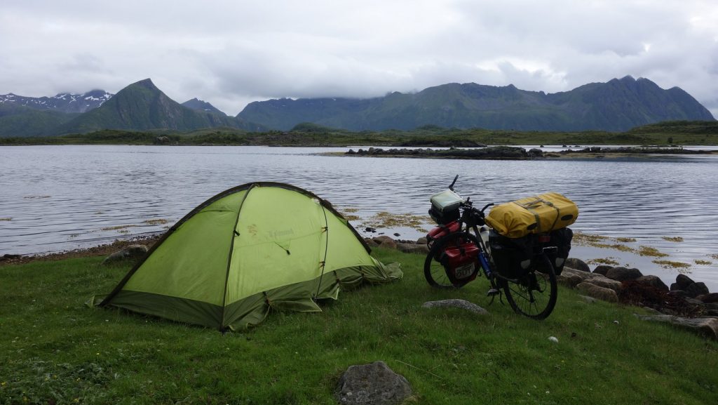 cicloturismo-acampada-libre