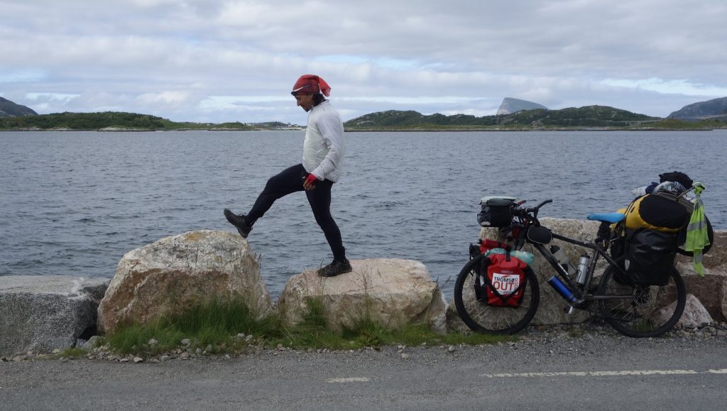 cicloturismo-esperando-ferry